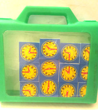 McGRAW-HILL CHILDRENS TELLING TIME GAME PLASTIC CASE 12 BLOCKS ACTIVITY MAT 2002