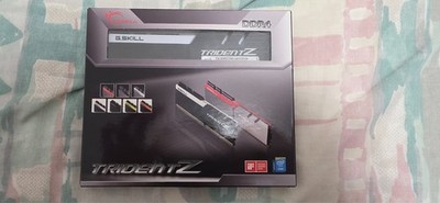 G.Skill Trident Z 32GB(16GBx2) DDR4-3200 CL16-18-18-38 1.35V F4-3200C16D-32GTZKW