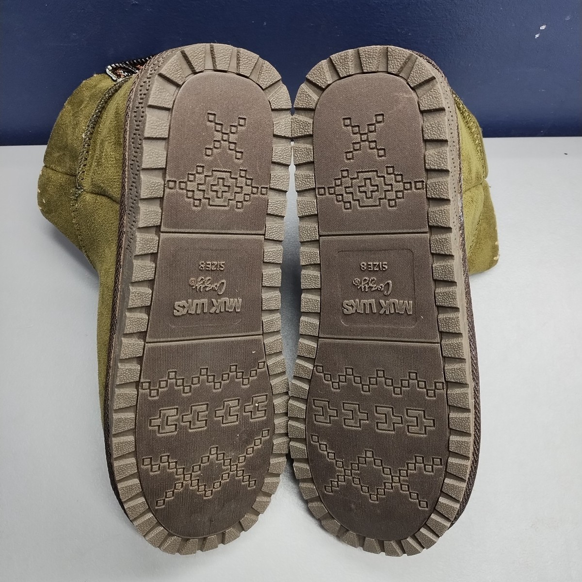 Muk Luks Truvie Booties Womens Size 8 Olive Upper Fabric Cozy Side
