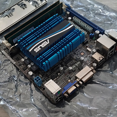 ASUS C60M1-I Mini-ITX Mainboard AMD Sockel FS1b DDR3 2x RAM PCIe x16