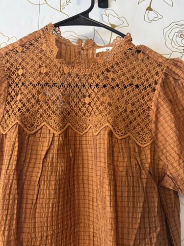 New Anthropologie Mine Womens Top Size Large Burnt Orange Lace Neckline