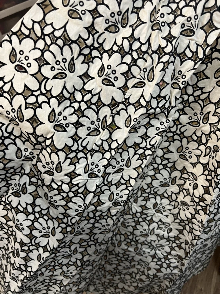Vintage 1960s Martin Berens Black & White Cut Out Floral Cocktail Dress Gorgeous - Image 4 of 4