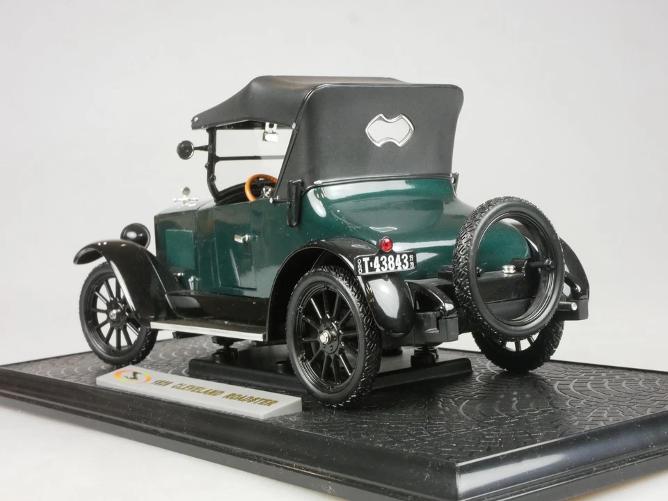 Signature Models 1/18 1920 Cleveland Roadster diecast 18119 + Box 132538 - Bild 3 von 4