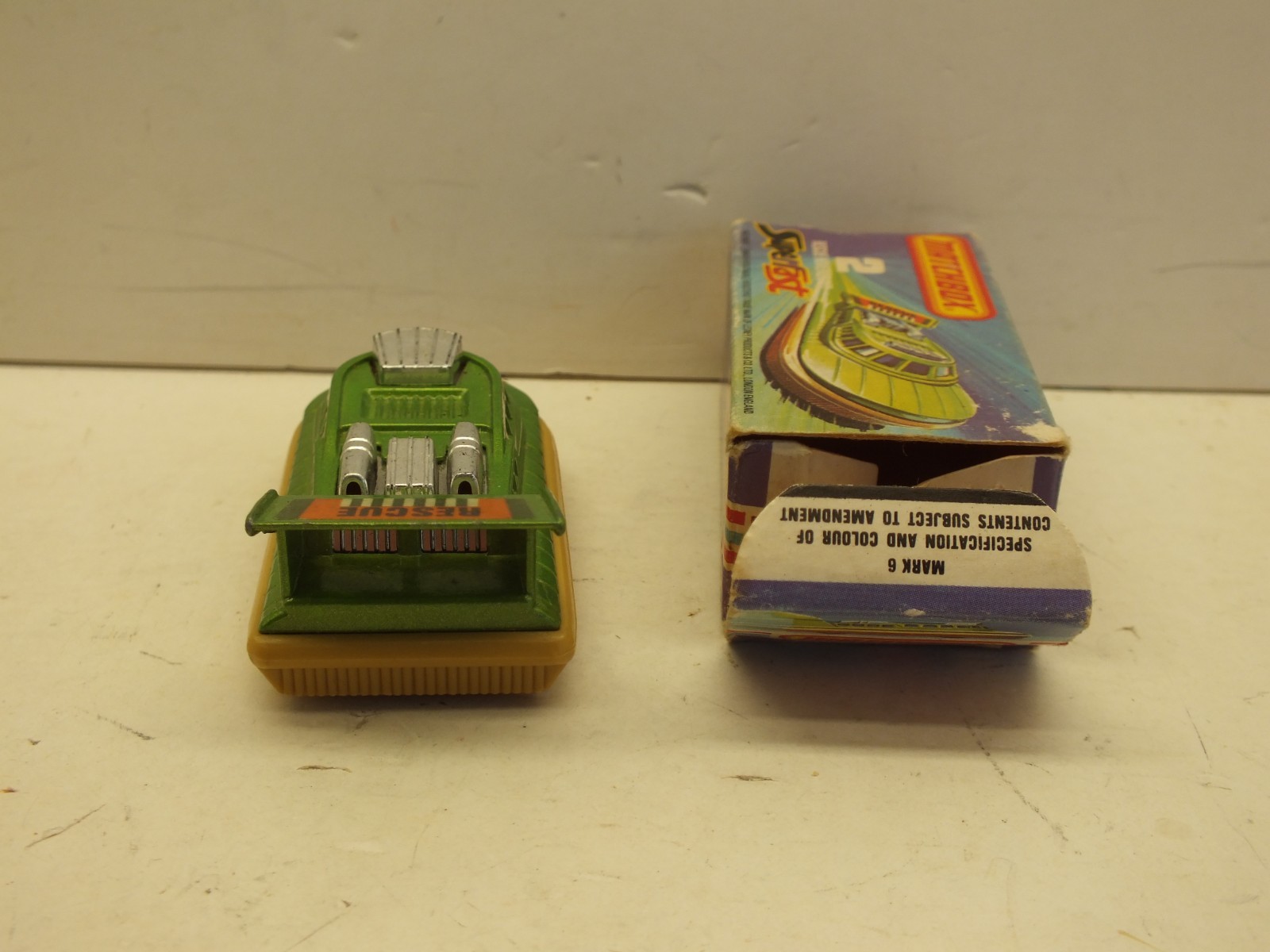 LESNEY MATCHBOX SUPERFAST NO2 RESCUE HOVERCRAFT GOOD BOXED (L704)