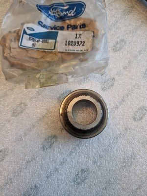 Ford 1020972 Kreuzgelenkinnenlager NEU