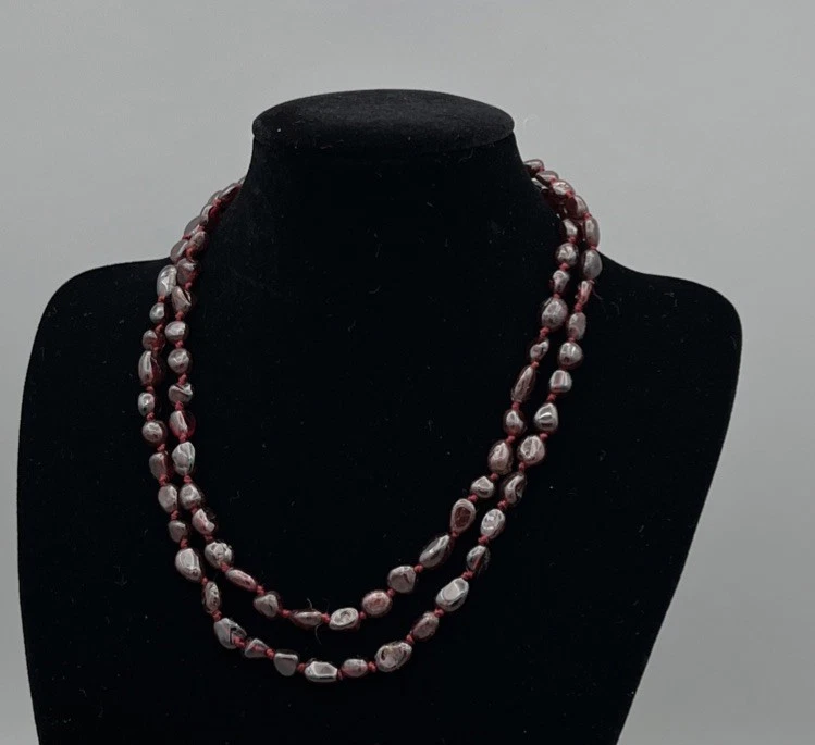 Vintage natural garnet nugget bead necklace 77cm hand knotted deep red 40g - Image 2 of 4