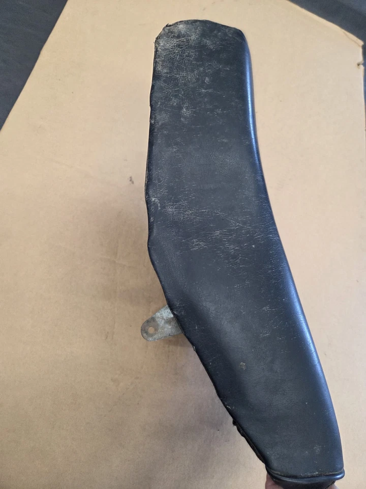 1977 1978 年雅马哈 DT250 DT400 座椅鞍座 — 第 2/4 张图片