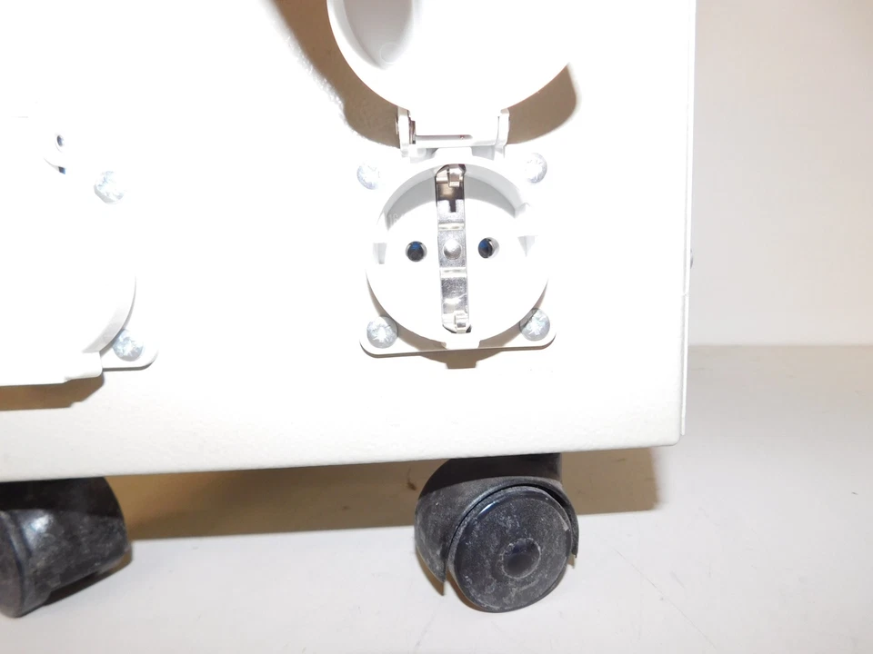 Jm LEICA Microsystems Typ 15-77325-230 Mikroskop Netzteil (PLQ81) - Bild 4 von 4