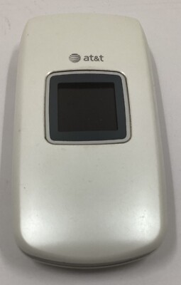Pantech Breeze C520 AT&T/GSM Cellular Flip Phone With Charger NOT TESTED CLEAN!!