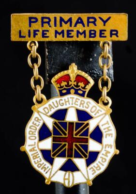 I.O.D.E. LAPEL PIN- (Daughters of the Empire)  PRIMARY LIFE MEMBER -RARE- 3310A