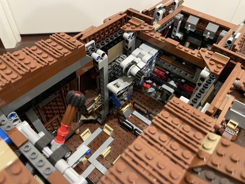 LEGO Star Wars 75059 Sandcrawler UCS Set with Minifigures Ultimate Collector's - Picture 6 of 14