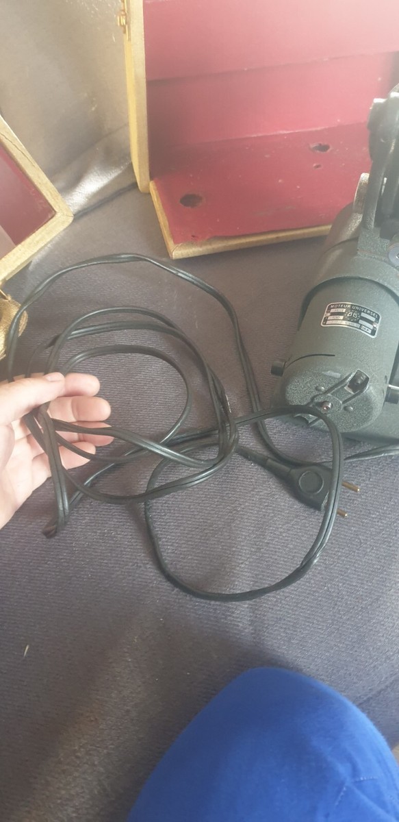 Projecteur Super 8 BEAULIEU - objectif BERTHIOT CINOR et sa