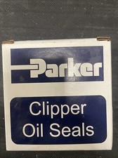 NEW IN BOX Parker 1QTR13 Oil Seal