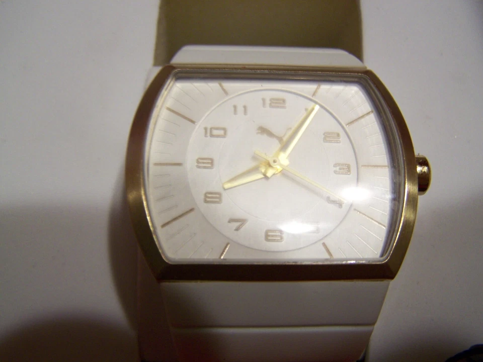 Nuevo de Lote Antiguo Reloj Puma con Caja Mujer Blanco Nylon Banda Marlox 302512 Foto 3 de 4