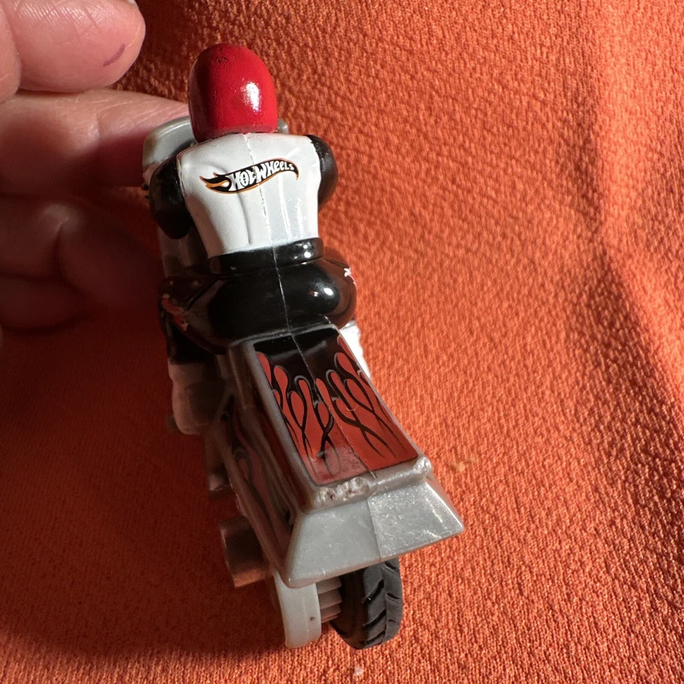Hot Wheels Vintage Style Silver Red , Black Motorcycle Bike 3 1/2 Inches - Image 2 of 4