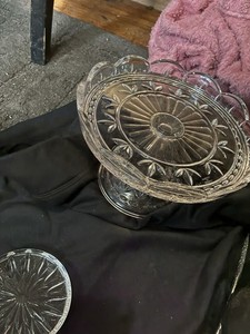 Clear Glass Sunburst Pattern Round Pedestal Cake Stand Decorative 1 Piece