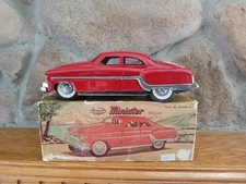 Tin friction car MINISTER DELUX No. A-34951 81 With Original Box Works Perfectly