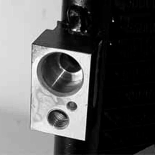 For Subaru Impreza 2004-2007 TYC 3392 A/C Condenser Foto 3 de 3