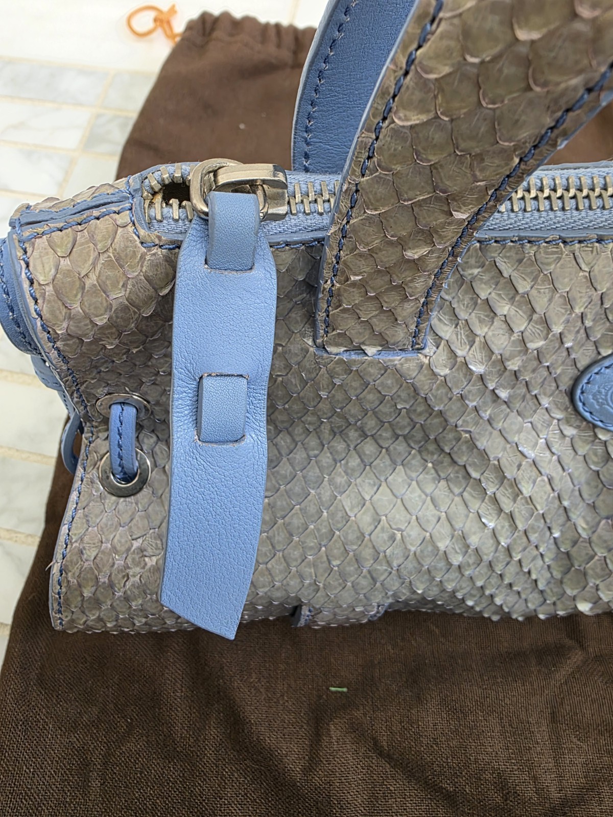Vintage Tods Mini Blue Python Snakeskin Leather T… - image 8