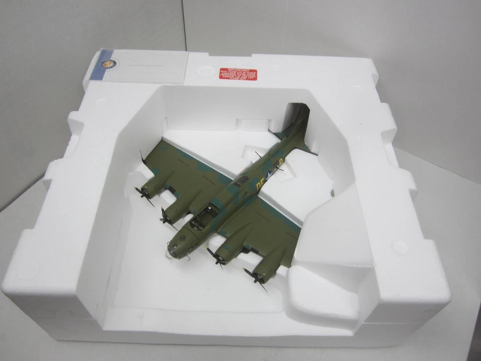 Franklin Mint Armour 1:48 B11B634 Boeing B-17F Memphis Belle Bomber USAAF 91st - Image 2 of 4