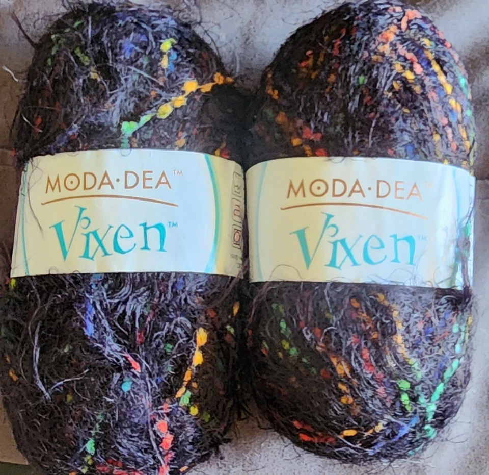 Moda Dea Vixen Soft Fur Yarn Licorice Whip #3980 Lot Of 2 Skeins Discontinued - Image 4 of 4