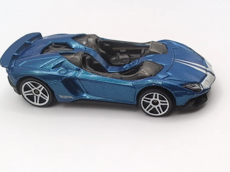 Hot Wheels Lamborghini Aventador J 2013 1:64 diecast azul metálico suelto Foto 2 de 4
