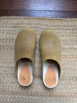 Bryr Clogs- Worker clogs, Fennel Nubuck size 38