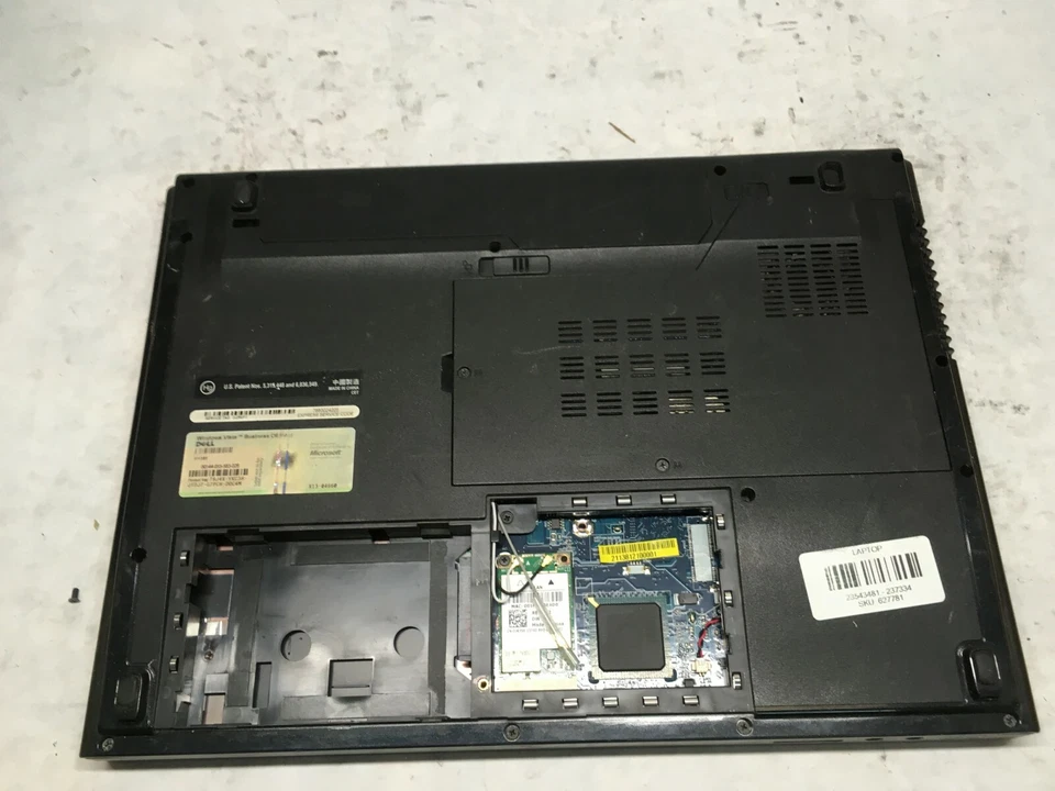 Dell Vostro 1520 15" [ AS IS / FOR PARTS] Intel Core Duo 1.8 GHz - JZ - Image 3 of 4