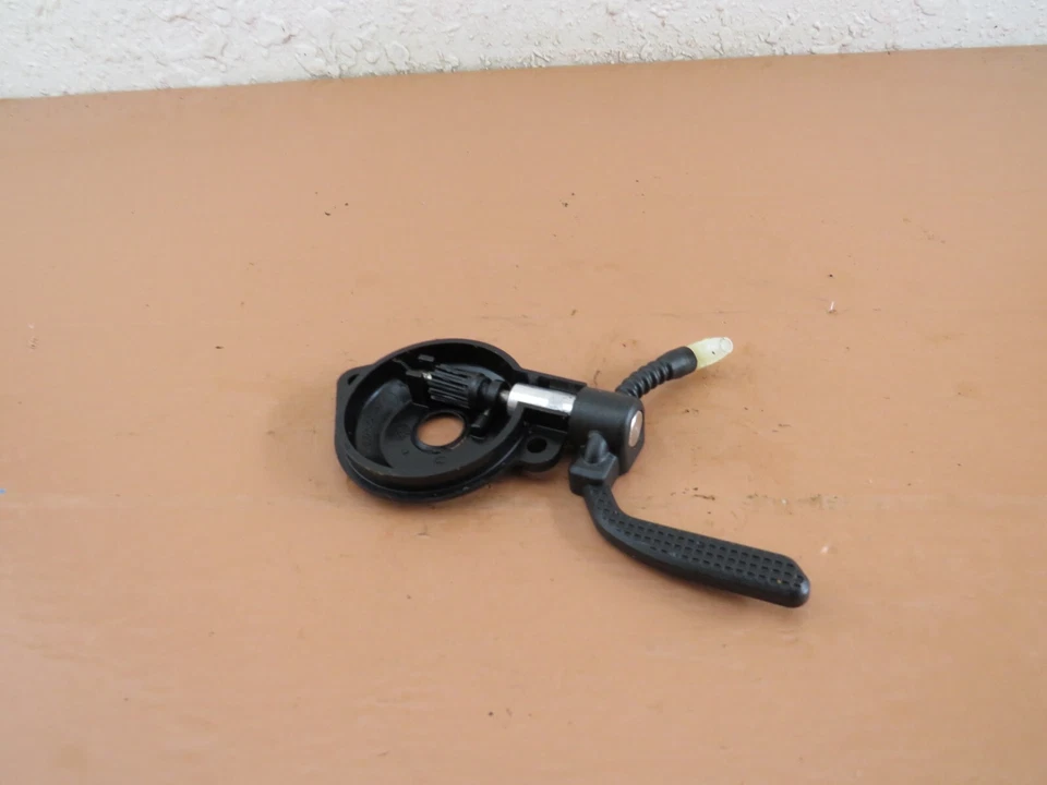 Bomba de aceite original para motosierra Jonsered CS 2238 S 530-057935 Foto 3 de 4