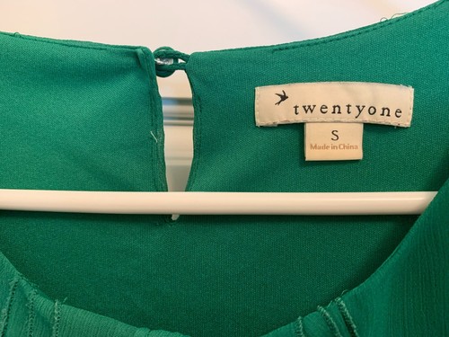 Twentyone kleine grüne ärmellose Bluse/Shirt mit Rüschen und Knöpfen gefüttert Dropwaist - Bild 3 von 7
