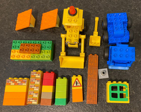 LEGO DUPLO Bob the Builder 3297 Scoop and Lofty at the Building Yard set 51/62pc
