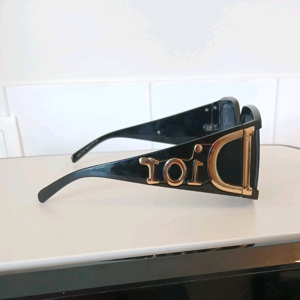 Dior lunettes de soleil femme rectangulaires noires verres gris teintés - Photo 1/4