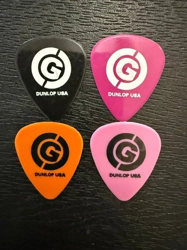 SUM 41   /   (4)  TOUR  GUITAR PICKS