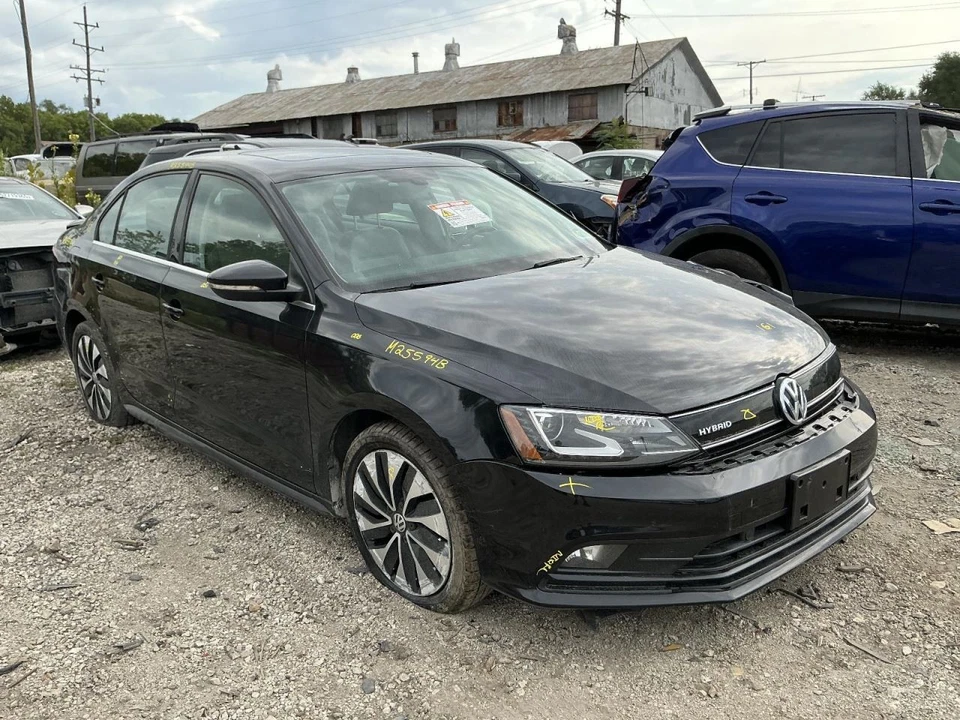 Intercooler 1.4L Mounted Inside Intake Manifold Fits 16-18 AUDI A3 853888 - Изображение 2 из 4