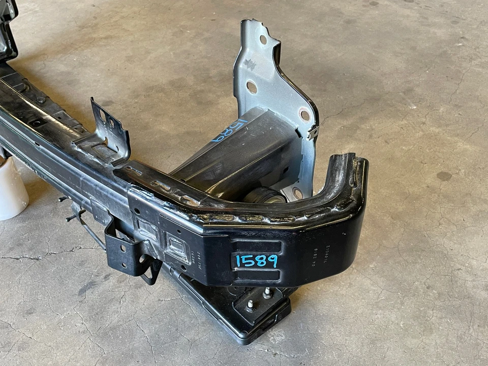 Barra de impacto de refuerzo de parachoques delantero Lincoln Continental 2017-2020 1589 OEM Foto 3 de 4