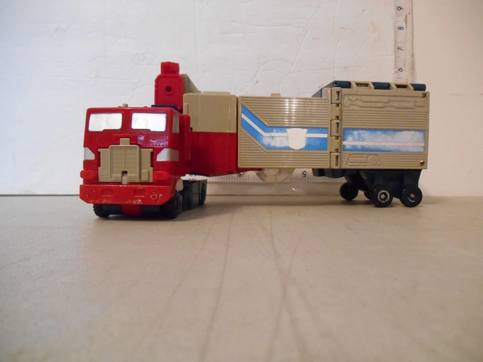 GI 1987 Optimus Prime Hasbro Transformer power masters Used - Image 2 of 4