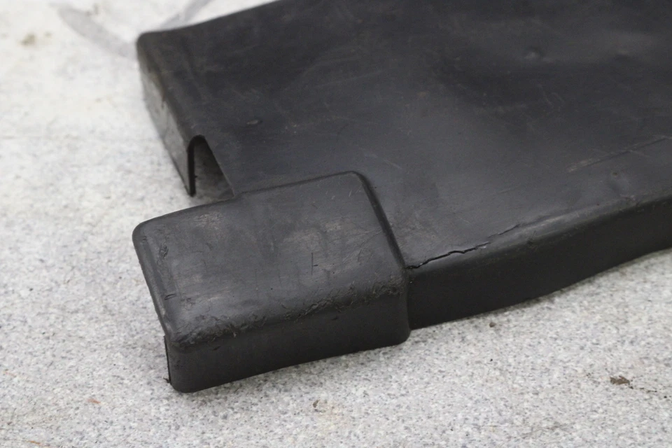 1972 Honda CB350 K CB350K BATTERY TOP COVER HOLDER X8-0984.SI - Image 2 of 4