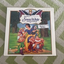 Walt Disney Masterpiece Snow White and the Seven Dwarfs Deluxe CAV Laser Disc