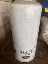 NOS LUBER FINER SPIN ON OIL FILTER LFP911