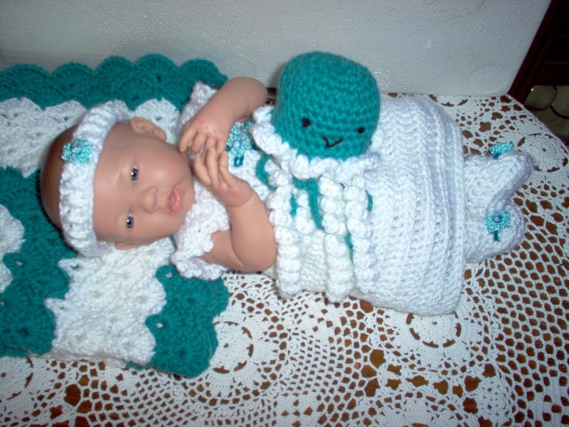 Hand crochet 6 pc preemie/doll  layette,  easy on/off