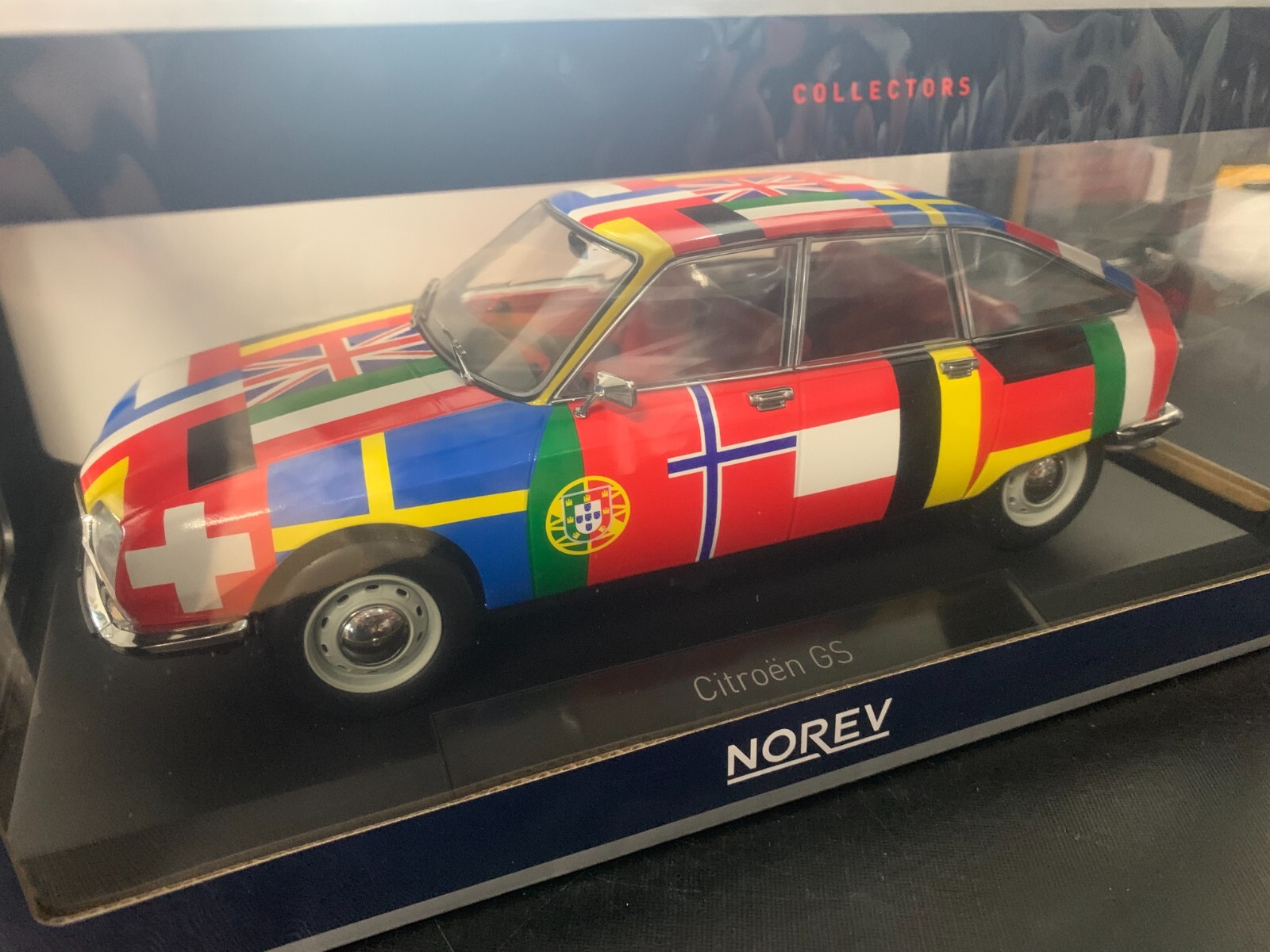 Norev Citroen Gs Flags 1972 1:18 181667