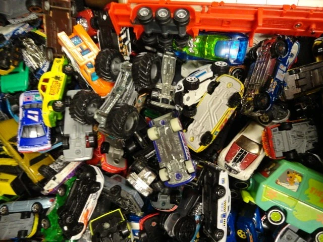 LOTE Die Cast Cars-MATCHBOX,Hot Wheels Lote de 40 SIN BUSCAR Foto 4 de 4