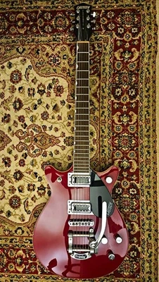 Gretsch Electromatic G5435 with Bigsby. Hardcase and Strap Included.