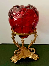 Exquisite!  Victorian Style 12.5" Heavy Ruby Red Art Glass Vase on Metal Stand