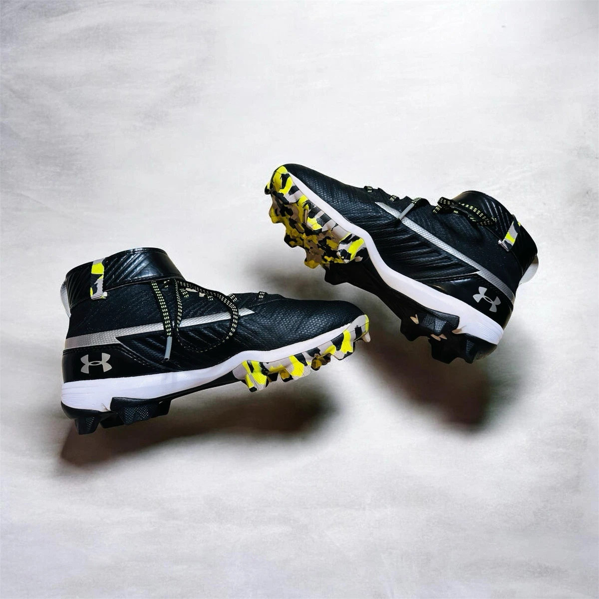 Under armour Green Baseball & Softball Shoes & Cleats for  display picture 1