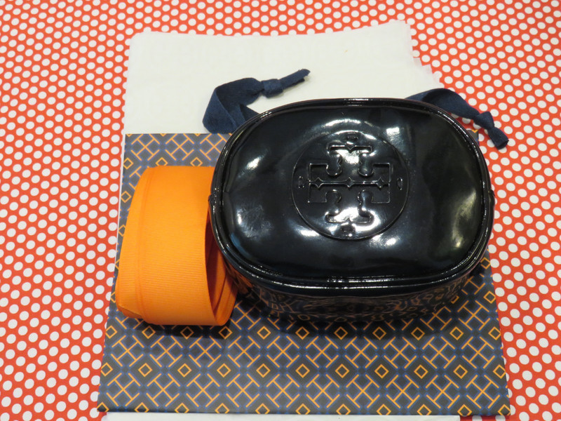 NEW  Tory Burch BLACK Patent LEATHER Zip Cosmetic Case / Bag