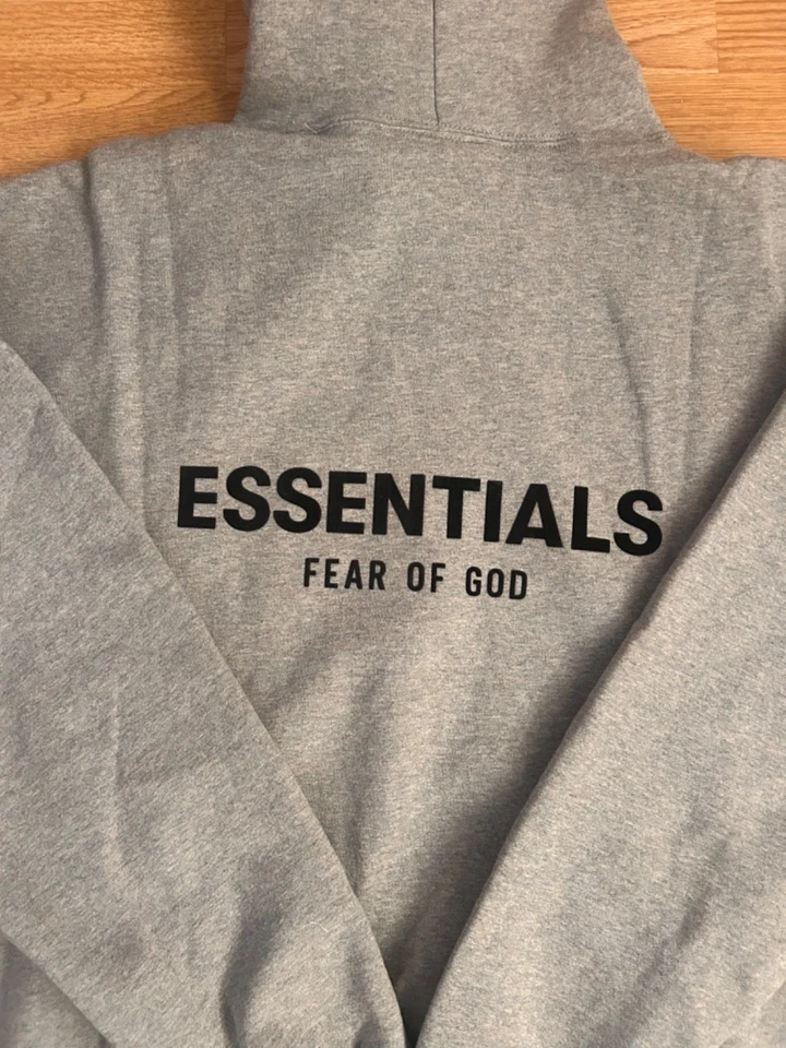Hoodie essentials fear of god size M grey - Imagen 3 de 4