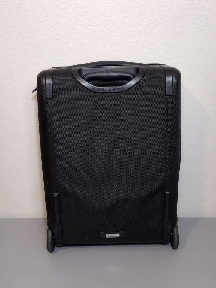 Tumi ALPHA 2 Expandable 2 Wheeled Carry-On 220211D2U Rolling Luggage Bag - Image 3 of 4