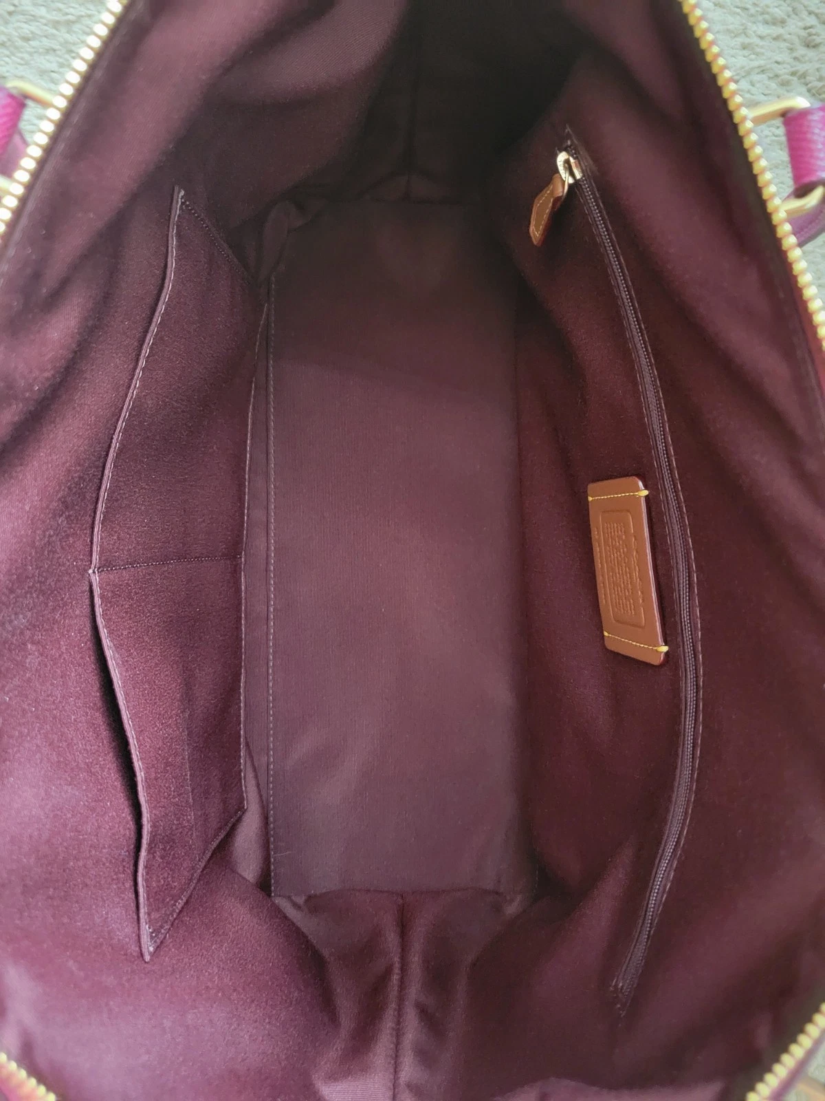 Borsa a tracolla grande Coach Crossgrain in pelle rosa oro viola nuova con etichette