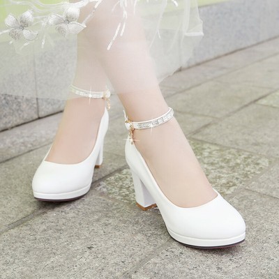 round toe block heel